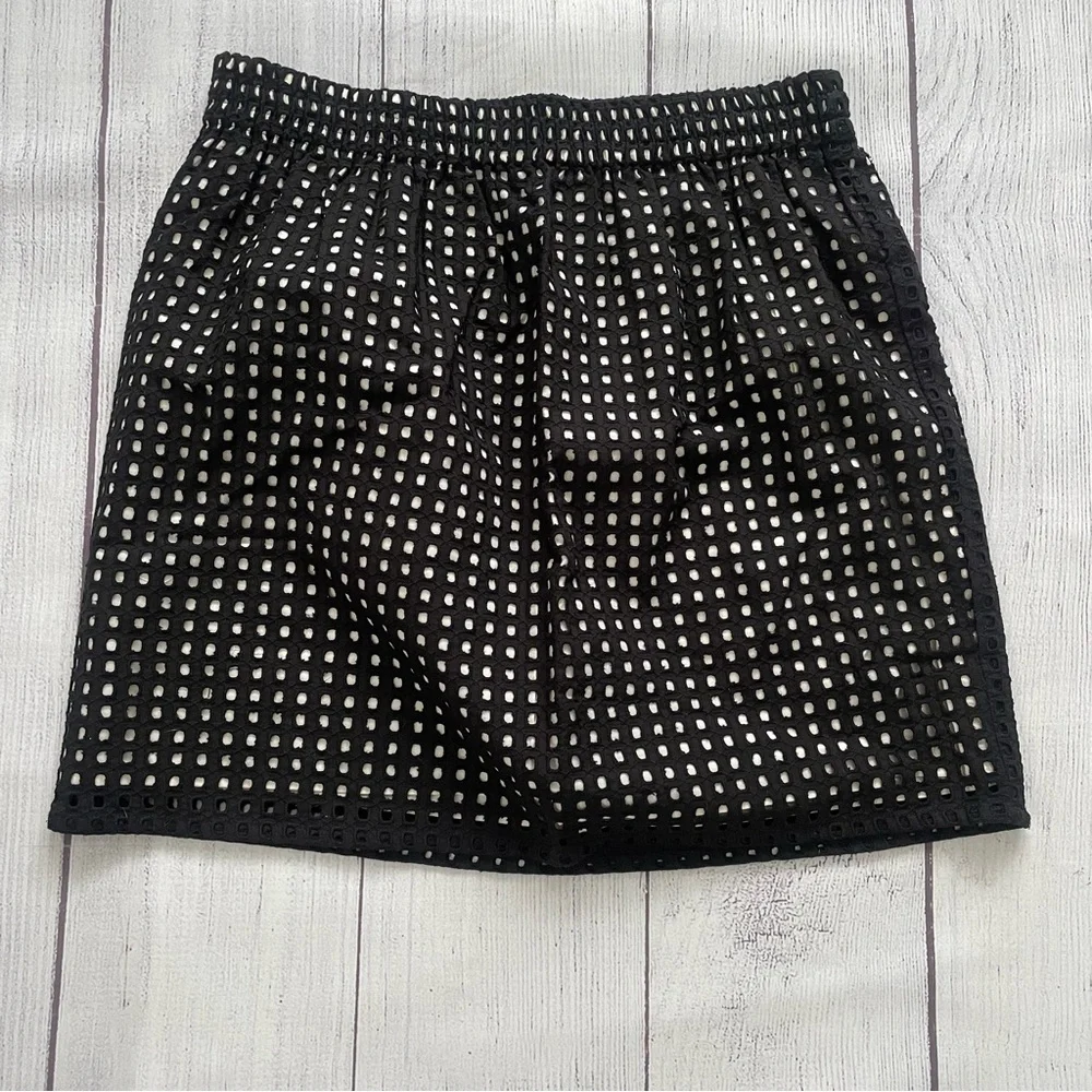 LOFT Black and Cream Elastic Waist Skirt Size Medium